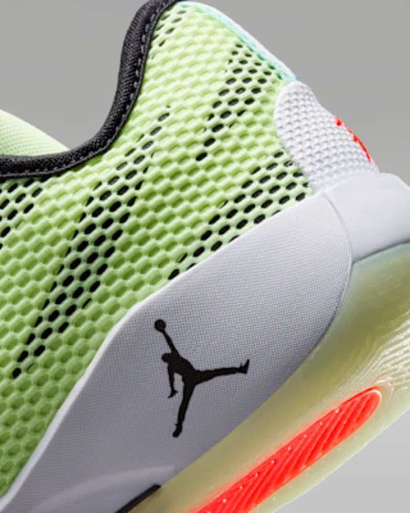 Barely Volt/Black/White/Infrared 23