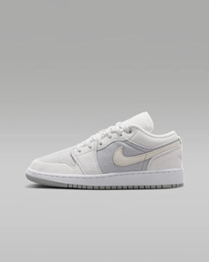 Off White/Soft Pearl/Light Smoke Grey