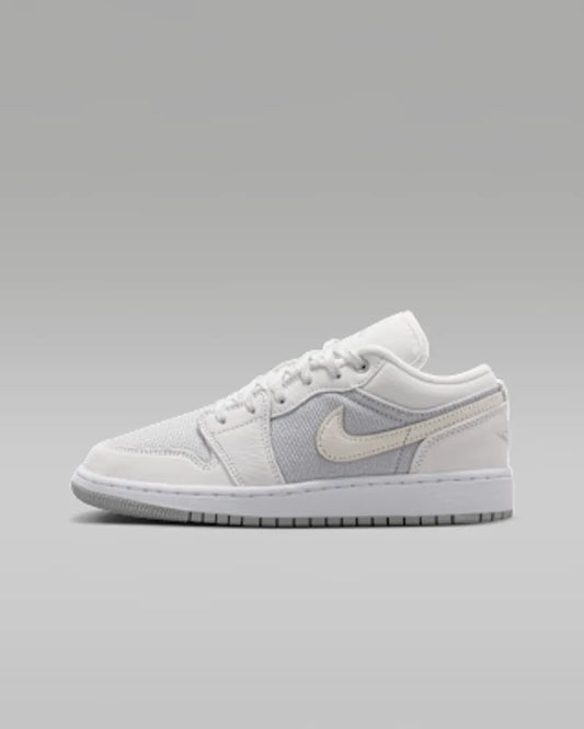 Off White/Soft Pearl/Light Smoke Grey