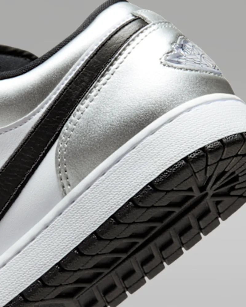 White/White/Metallic Silver/Black