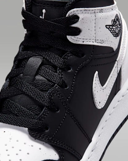Black/Black/White