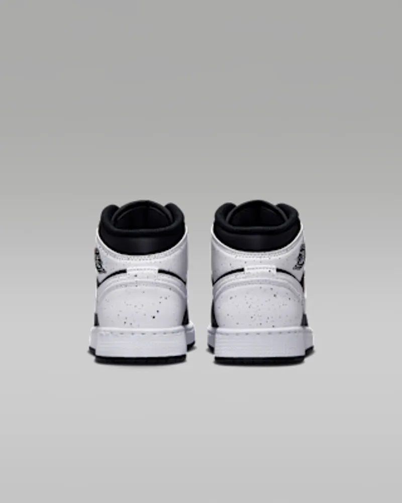 Black/Black/White