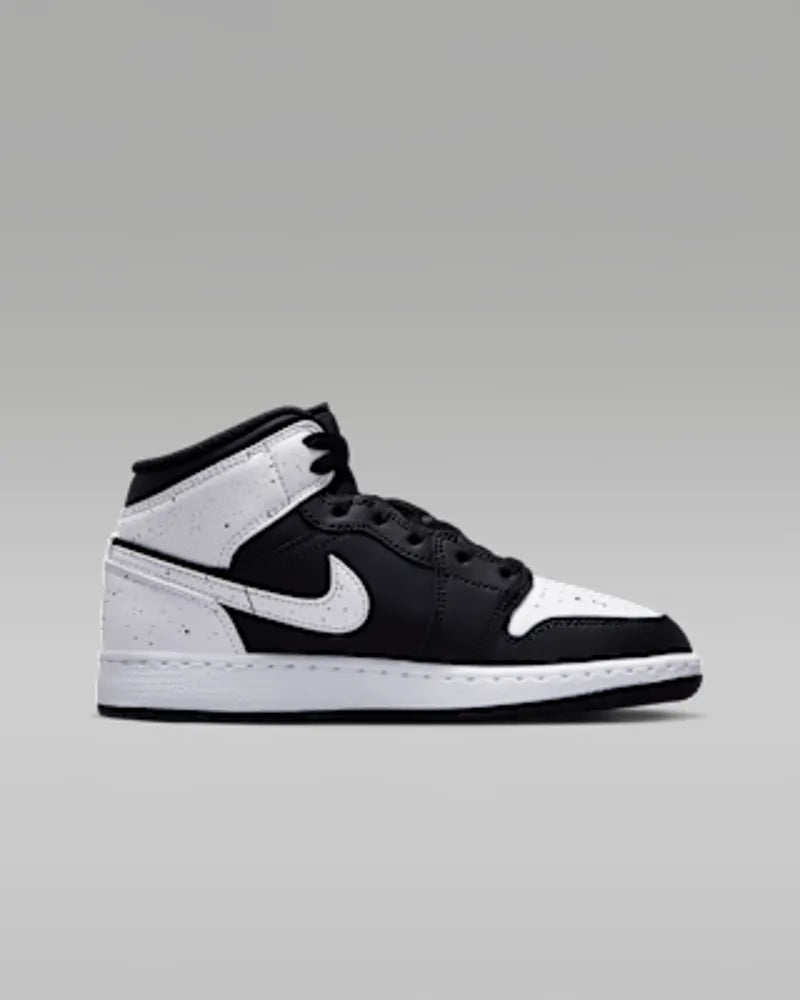 Black/Black/White