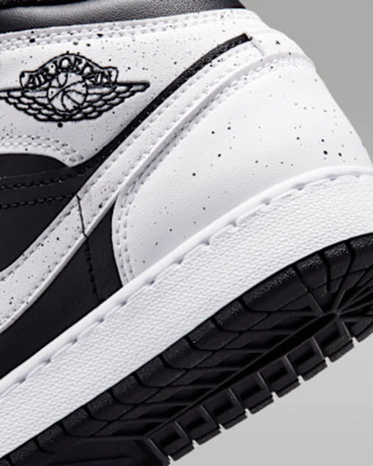 Black/Black/White
