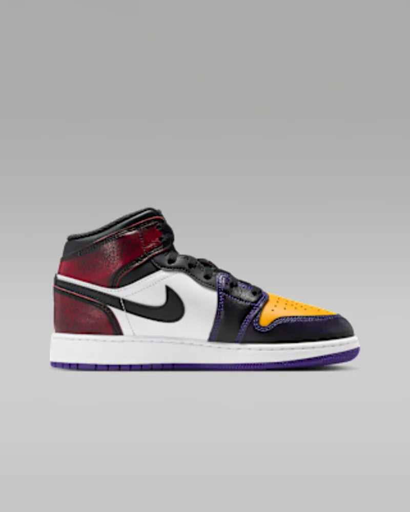 True Red/White/Court Purple/Black