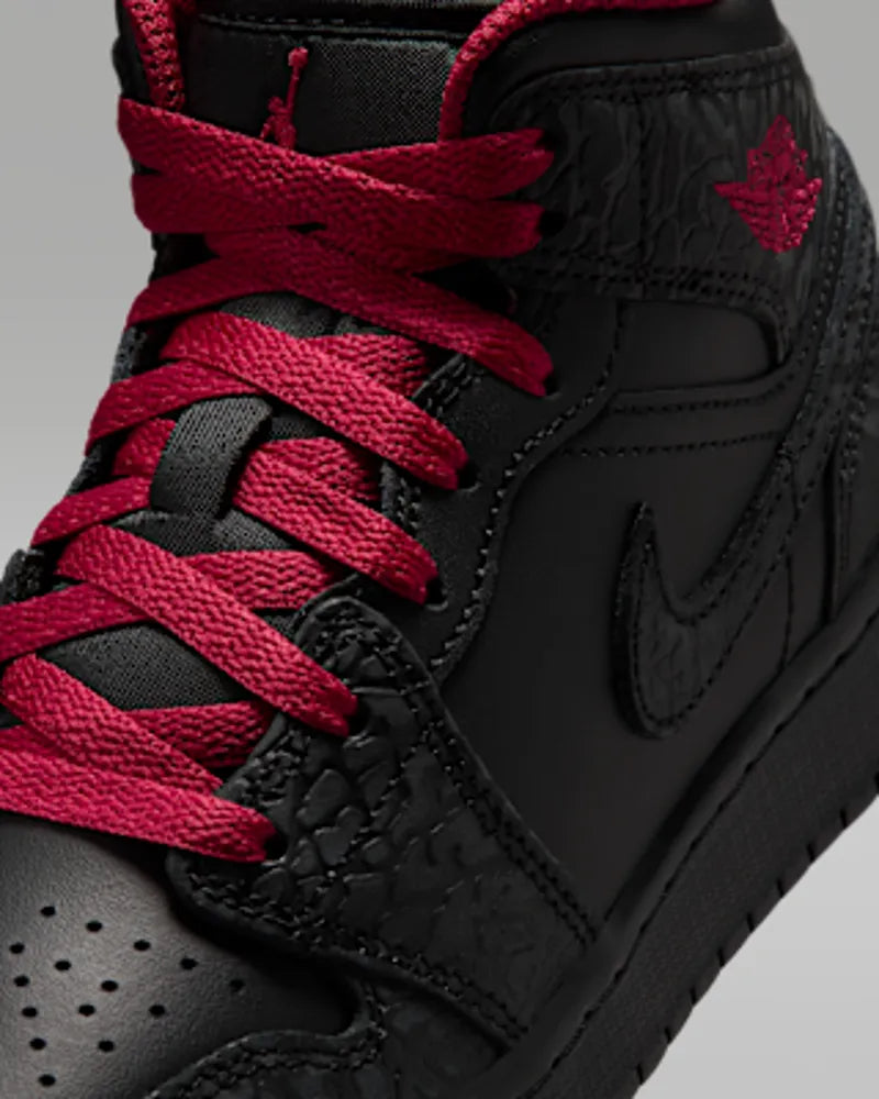 Black/Black/Tough Red