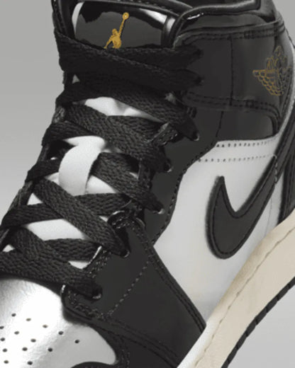 Black/Metallic Silver/Sail/Metallic Gold