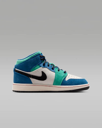 Chalk/True Blue/Kinetic Green/University Red