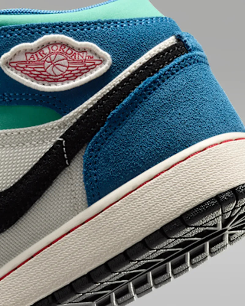 Chalk/True Blue/Kinetic Green/University Red