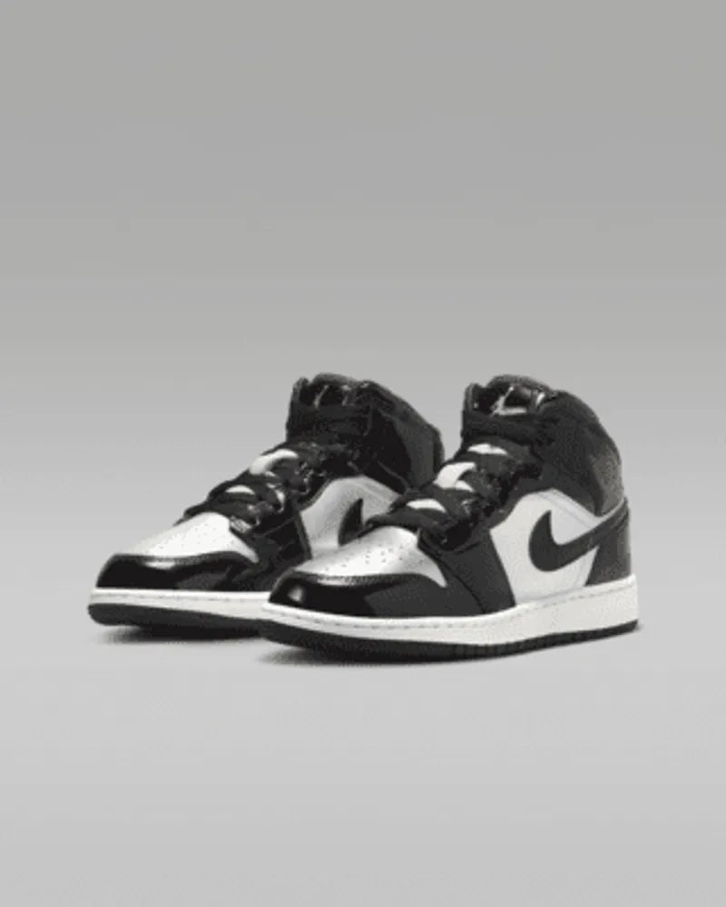 Black/Metallic Silver/Sail/Metallic Gold
