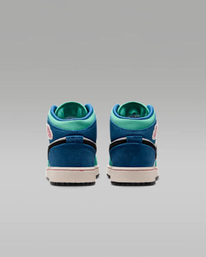 Chalk/True Blue/Kinetic Green/University Red