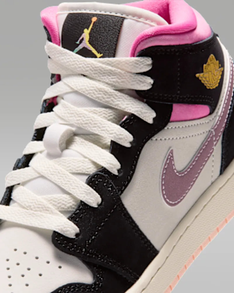 Black/Sail/Pinksicle/University Gold