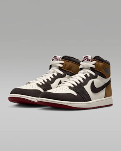 Shadow Brown/Light British Tan/Team Red