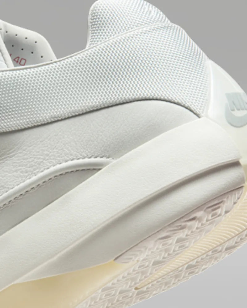 Photon Dust/Flint Grey/Wolf Grey