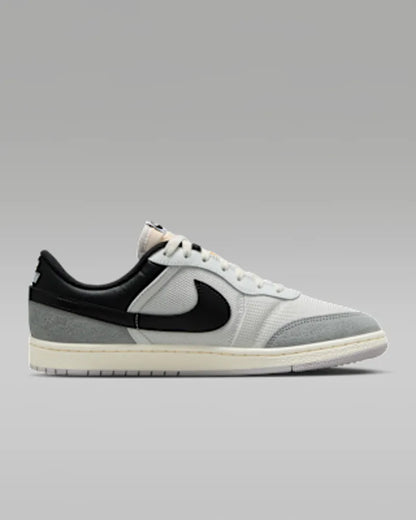 Summit White/Light Smoke Grey/Neutral Grey/Black