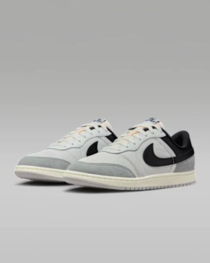 Summit White/Light Smoke Grey/Neutral Grey/Black