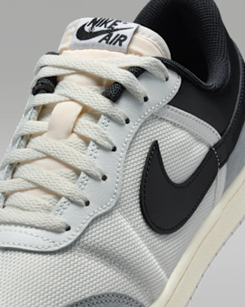 Summit White/Light Smoke Grey/Neutral Grey/Black