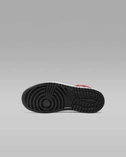 Black/Gym Red/Black