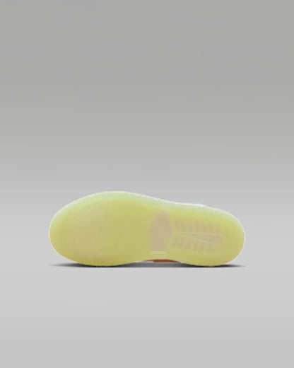 Game Royal/Barely Volt/Infrared 23/Pale Ivory