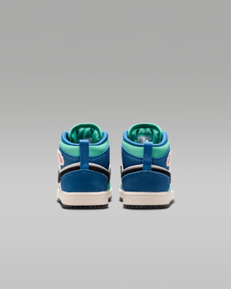 Chalk/True Blue/Kinetic Green/University Red