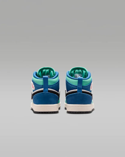 Chalk/True Blue/Kinetic Green/University Red