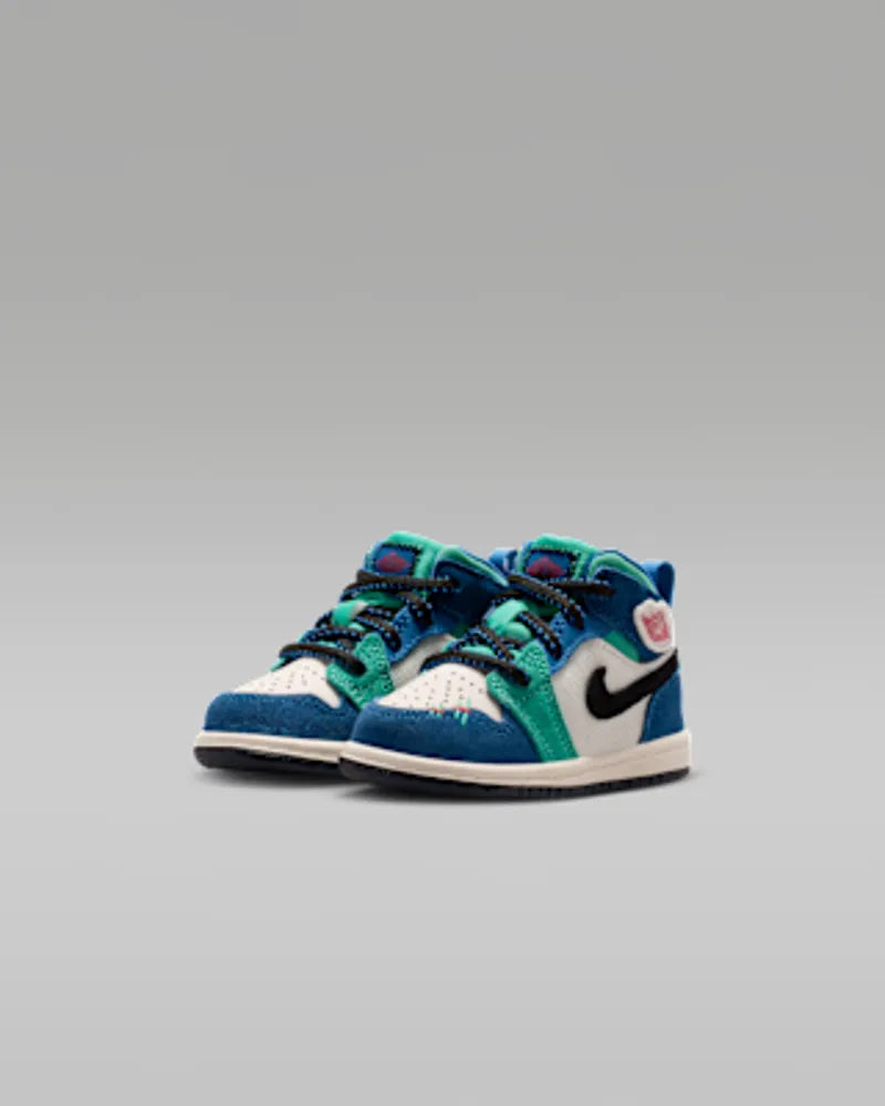 Chalk/True Blue/Kinetic Green/University Red