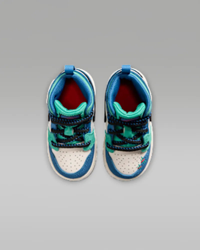 Chalk/True Blue/Kinetic Green/University Red