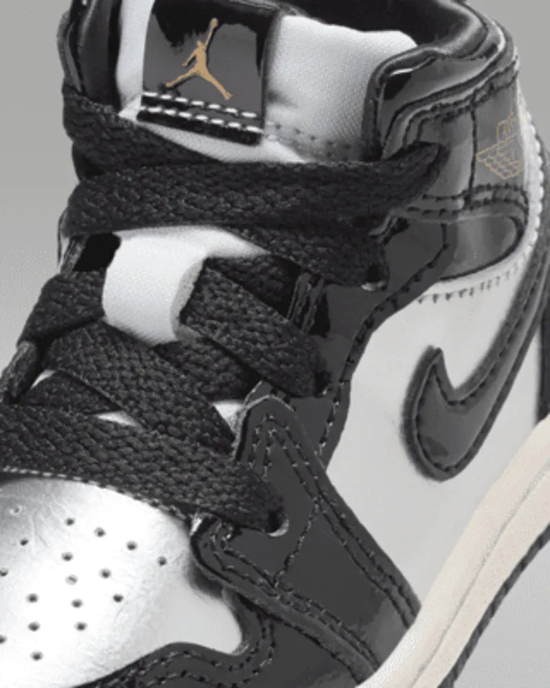 Black/Metallic Silver/Sail/Metallic Gold