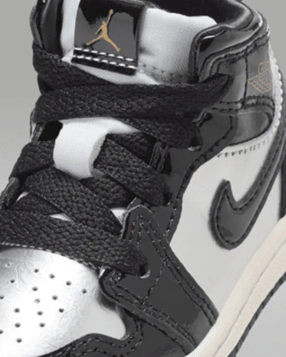 Black/Metallic Silver/Sail/Metallic Gold