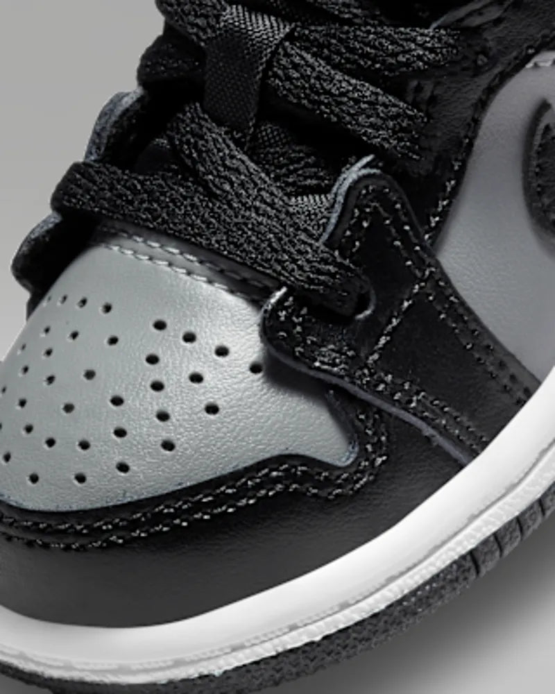Black/Particle Grey/White/Gym Red