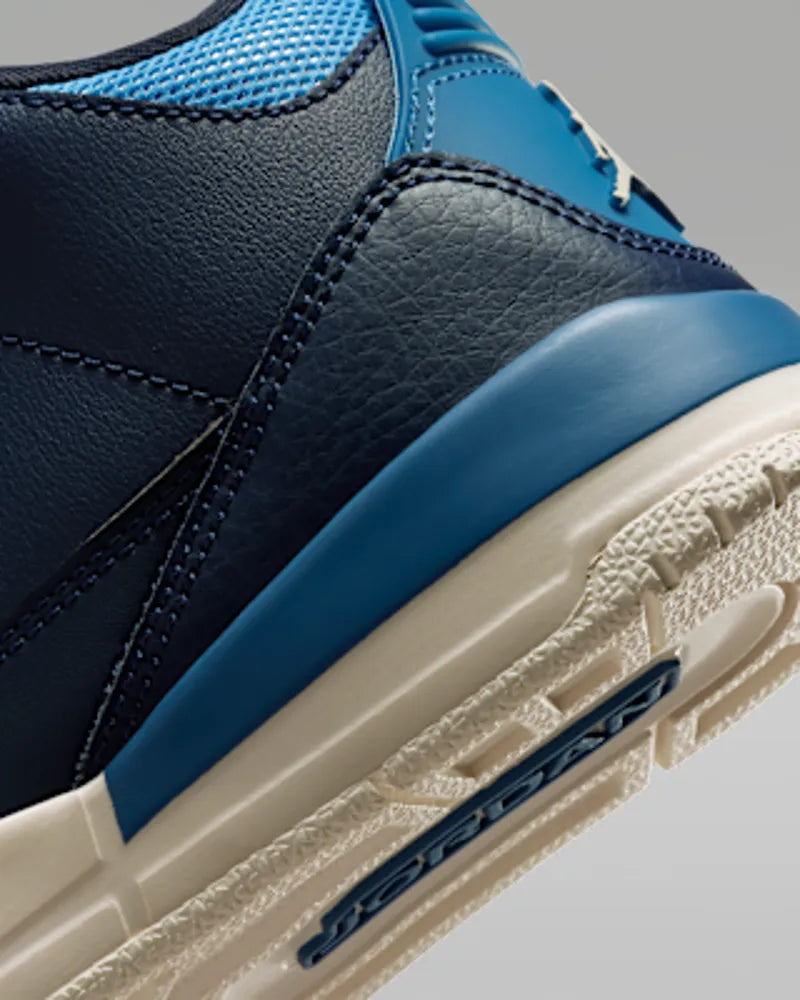 Obsidian/Track Red/Chalk/Chalk