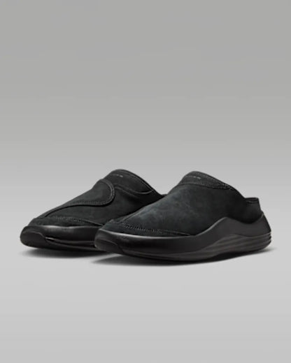 Black/Dark Smoke Grey