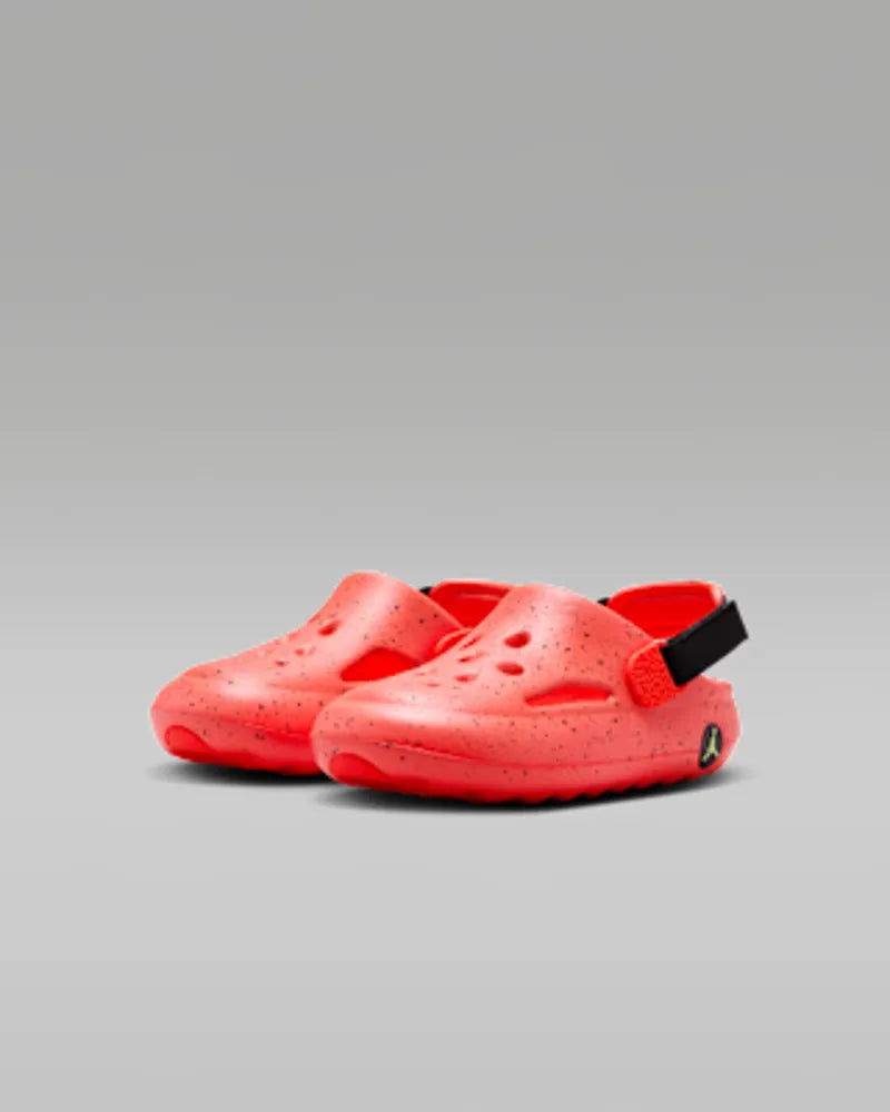 Infrared 23/Barely Volt/Black