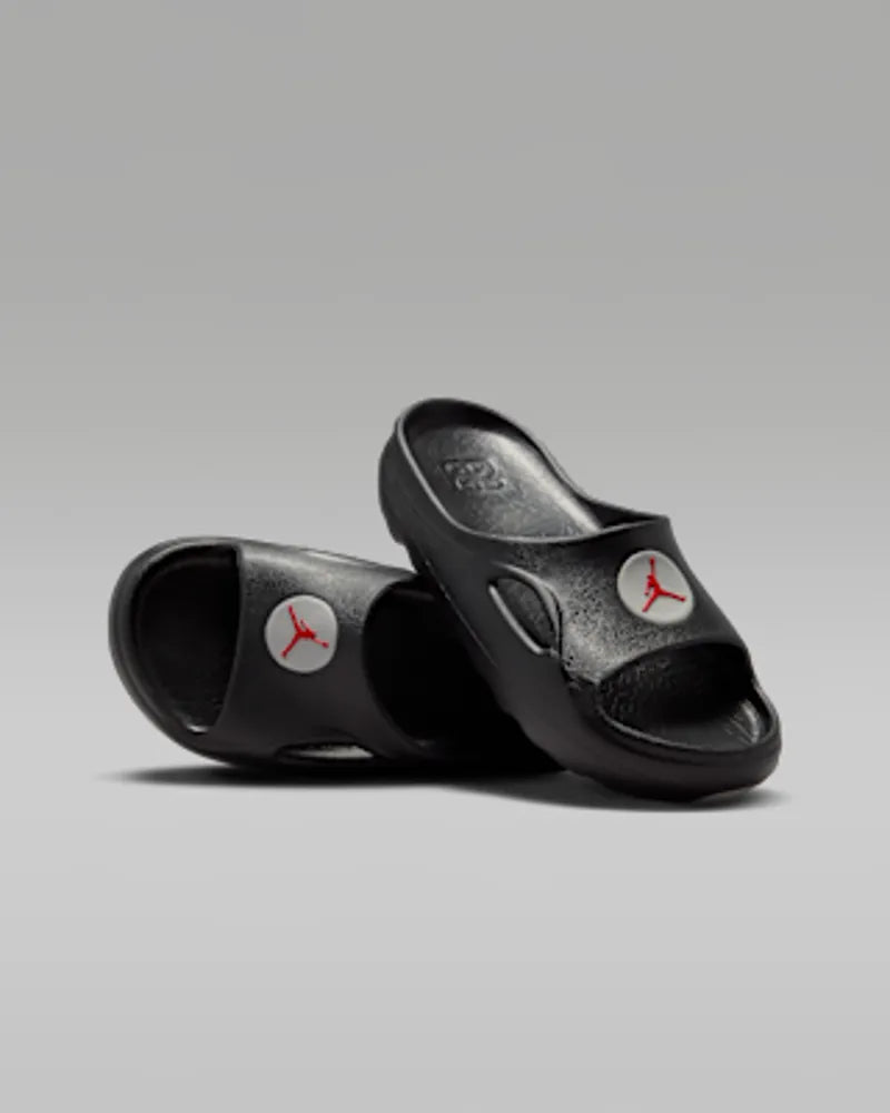 Black/Tech Grey/University Red