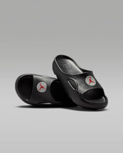 Black/Tech Grey/University Red