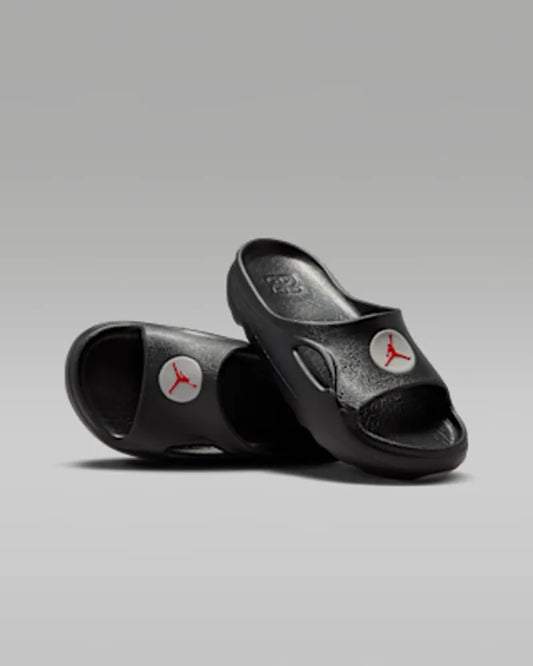 Black/Tech Grey/University Red