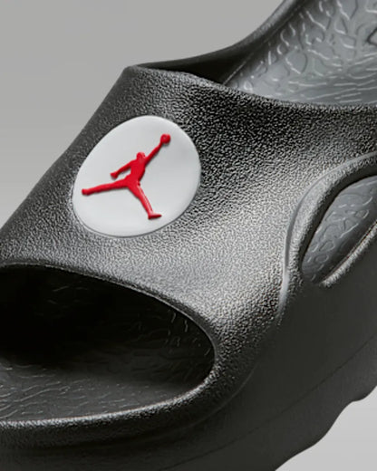 Black/Tech Grey/University Red
