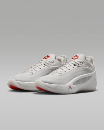 Swan/Phantom/White/Picante Red