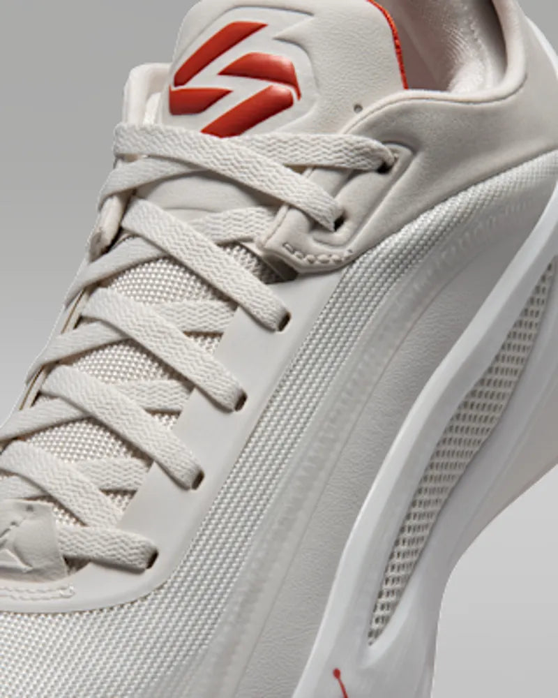 Swan/Phantom/White/Picante Red