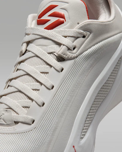 Swan/Phantom/White/Picante Red