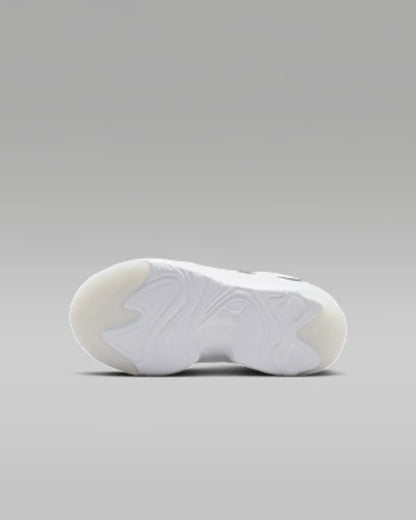 White/Summit White/Black