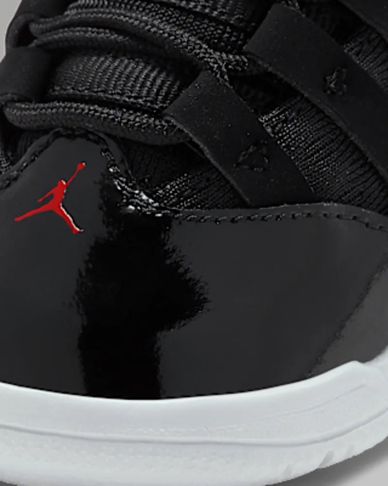 Black/Gym Red/White/Black