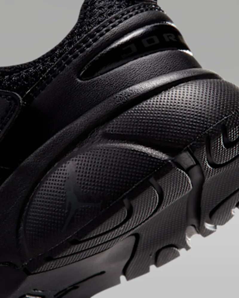 Black/Dark Smoke Grey