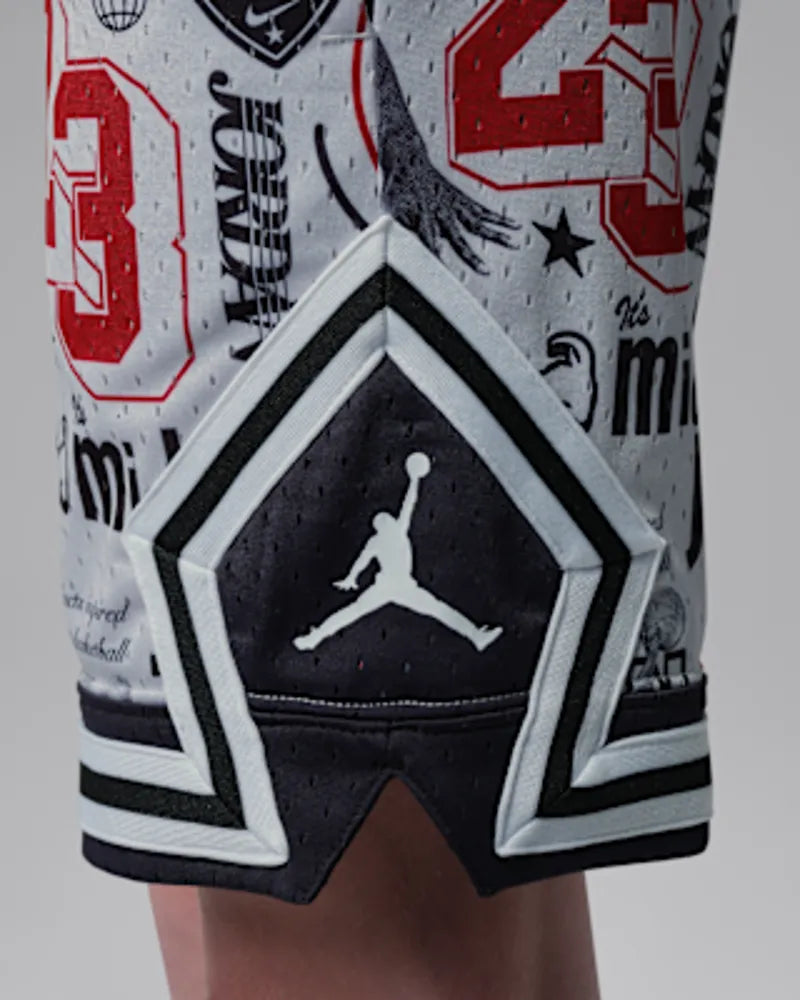 Neutral Grey/Black/Red