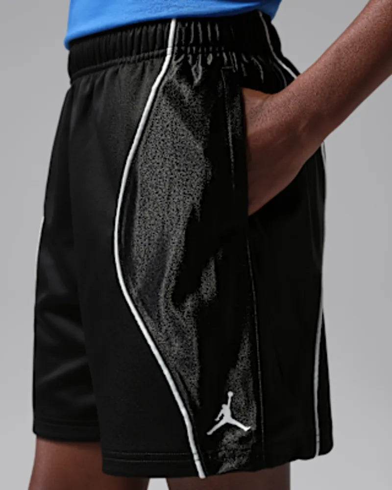 Black/Sail