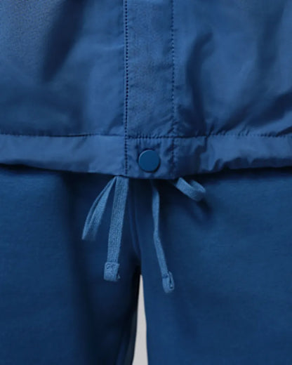 True Blue/White