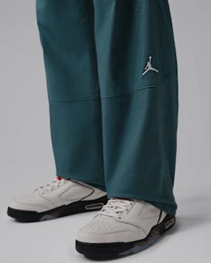 Ash Green/White