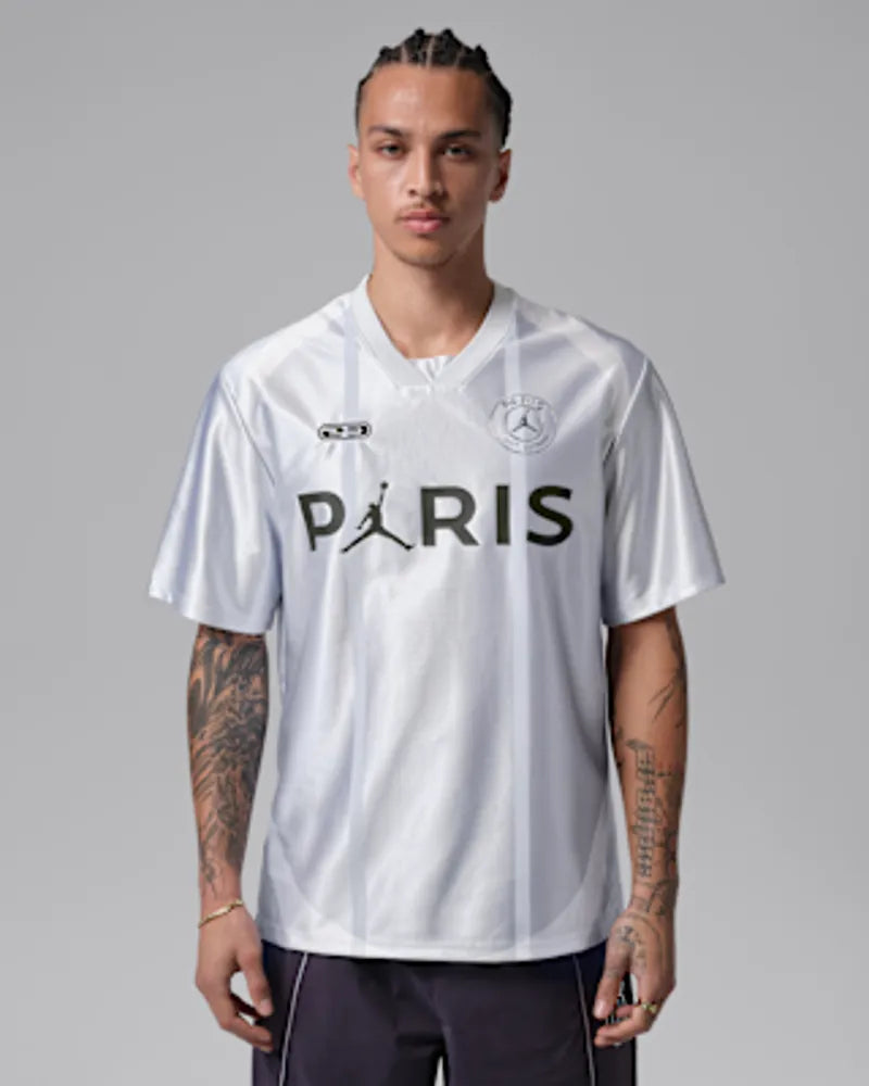Pure Platinum/Black