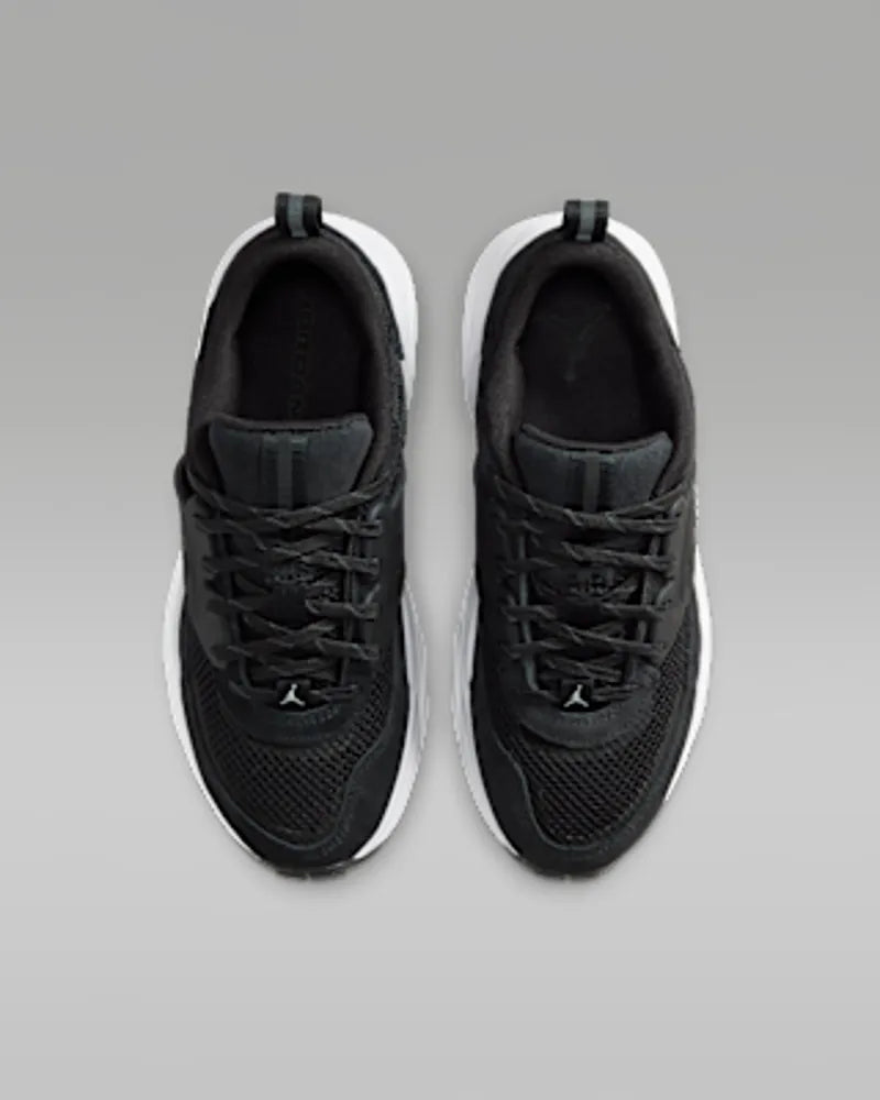 Black/White