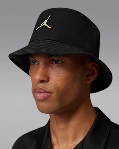 Black/Sail